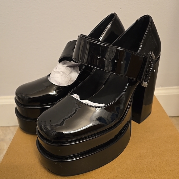 Steve Madden Shoes - Steve Madden Womens Carly Black Patent Leather Platform Heels Size 8.5